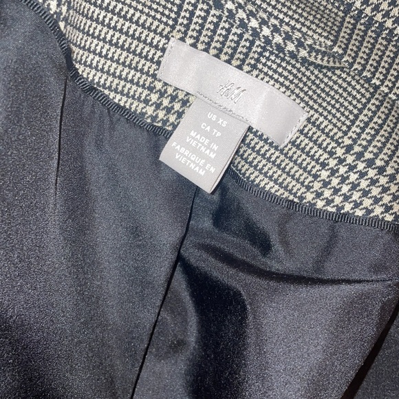 Plaid blazer xs from H&M - Picture 4 of 6